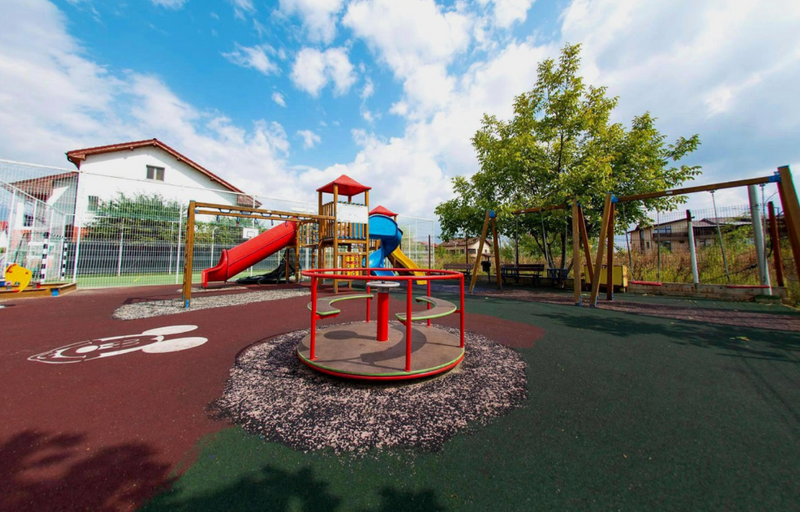 Pipera Proprietar Vila moderna in American Village Pipera Renovata complet