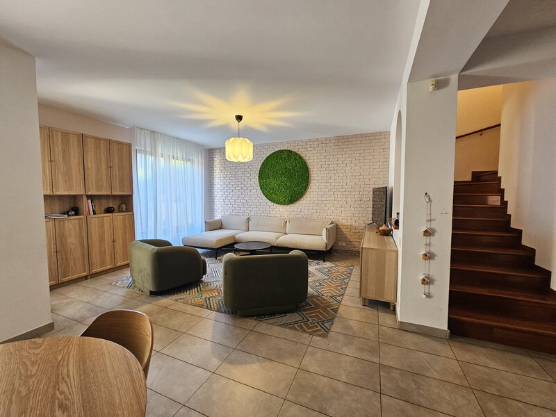 Pipera Proprietar Vila moderna in American Village Pipera Renovata complet